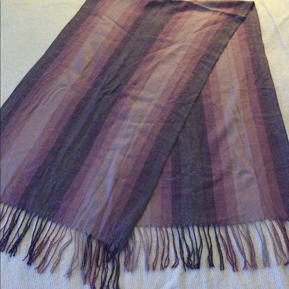 Scarf, shawl, soft purple stripes, fringe - Picture 1 of 3